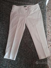 Pantaloni 3/4 bianchi Motivi