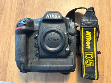Nikon D5 Nital completamente revisionata