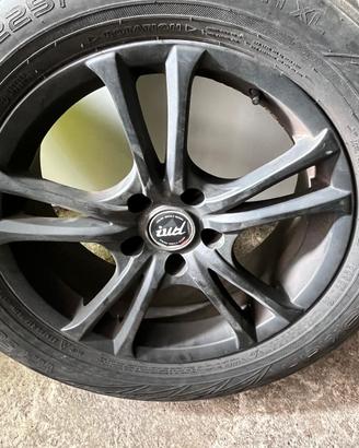 4 Cerchi in lega + gomme