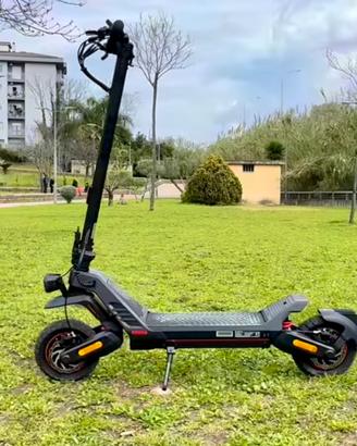 Engwe Y1000 Monopattino elettrico