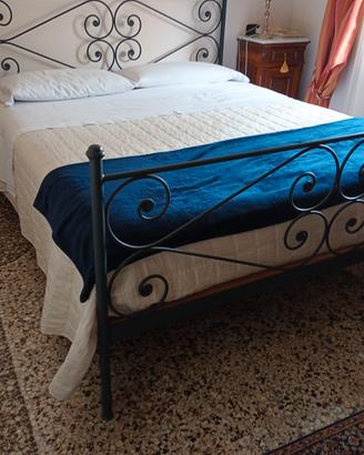 Letto matrimoniale