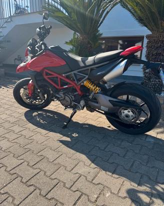 Ducati Hypermotard 950