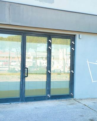 Locale commerciale a Campiglione
