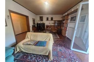 Appartamento di 124 m² con più di 5 locali e box a
