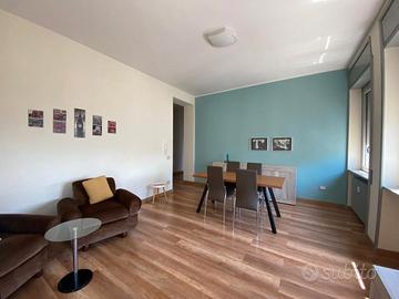 Via Umberto I-ristrutturato ammobiliato di 75 mq