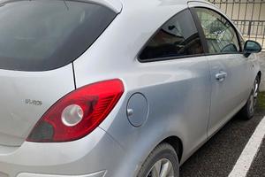opel corsa gpl anno2012 156600km, GOMME NUOVE 4STA