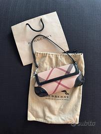 Pochette in tela check e pelle laccata Burberry