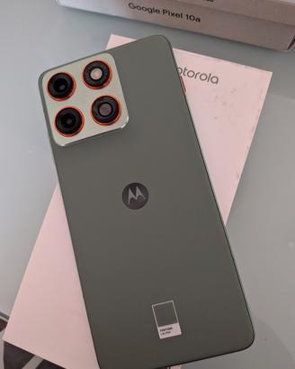 Motorola Edge 70 con accessori