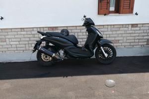 Beverly 300