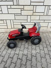 Trattore a pedali per bambini