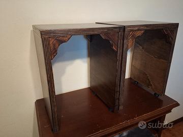 piedistalli in legno per diffusori. 