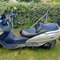 Suzuki Burgman AN 250