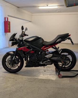 Triumph Street Triple 675 R – 2014 – 11.382 km