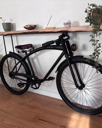 mensola con bicicletta 