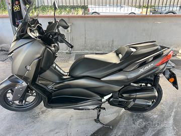 YAMAHA XMAX 125