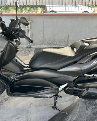 YAMAHA XMAX 125