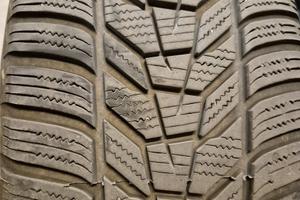 GOMME INVERNALI SU CERCHIO ACCIAIO