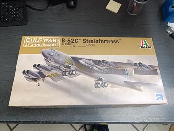 Aereo modello b52 stratorforress come nuovo