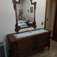comodino con specchio