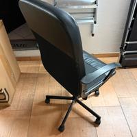Sedia in pelle nera da ufficio - Ikea
