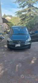 Peugeot 807