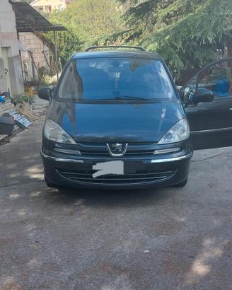 Peugeot 807