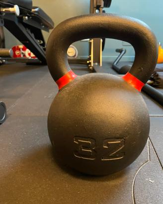 Kettlbell 32 kg Lacertosus