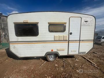 Roulotte 5 MT bagno con doccia 4 posti