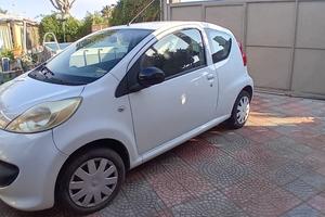 Peugeot 107 per Neopatentati -  Toyota Aygo e 106