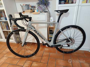 Bici da corsa in carbonio