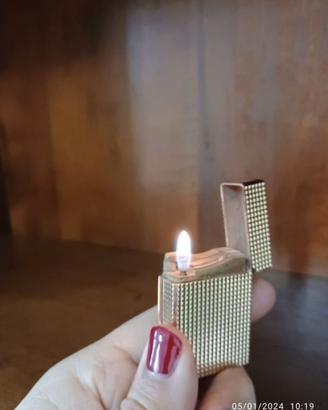 Accendino S.T. Dupont Paris placcato Oro