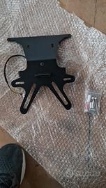 porta targa MBP C1002V 