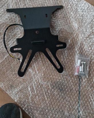 porta targa MBP C1002V 