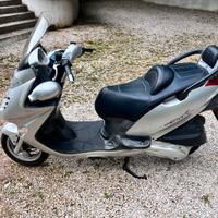 Scooter grand dink 250