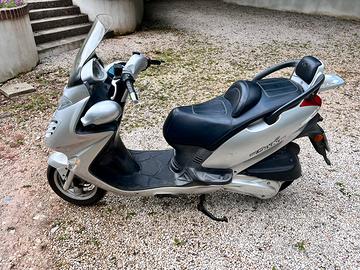 Scooter grand dink 250