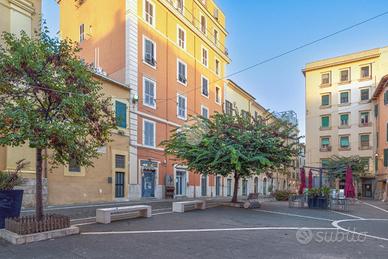 2 LOCALI A CIVITAVECCHIA