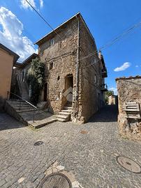 2 LOCALI A VASANELLO