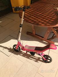 MONOPATTINO A PEDANA DI SLANCIO