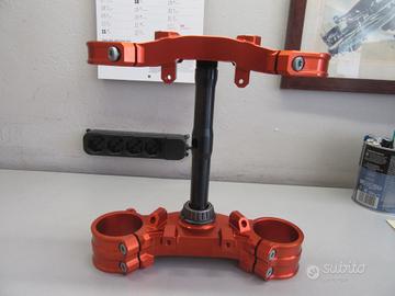 PIASTRA FORLELLA NUOVA KTM RACING