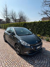Peugeot 208 1.4 HDi Allure 2012 – 127k km