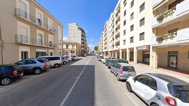 Locale + p.auto - Viale Sant'Avendrace 135/137