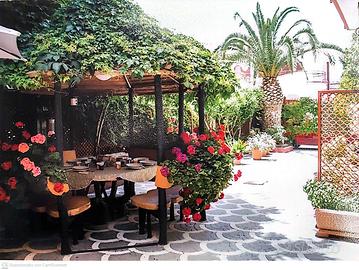 Splendida villa unifam. 2 livelli ampio giardino