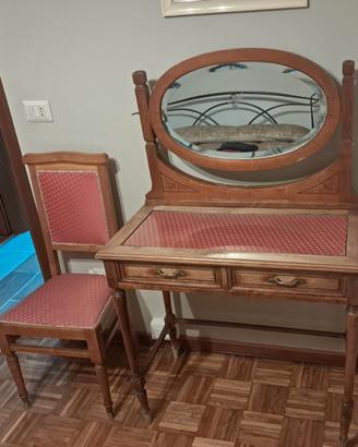 Toletta da camera con sedia