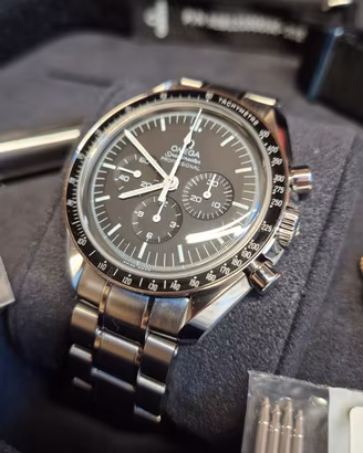 Omega Speedmaster  moonwatch 