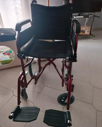 sedia a rotelle pieghevole 