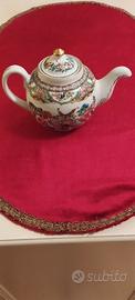 Teiera cinese in porcellana