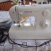 Macchina da cucire Singer Tradition