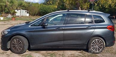 bmw 7 posti 218 d