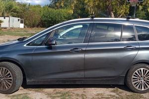 bmw 7 posti 218 d