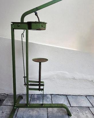  Tappatrice a colonna per tappi sintet e in sugher